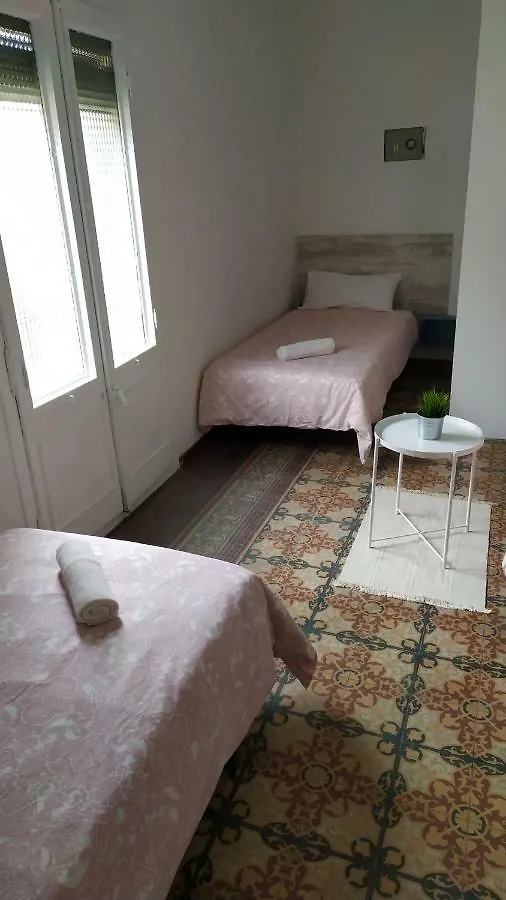 Break In Gothic Barcelona Hostal Hotel Spain